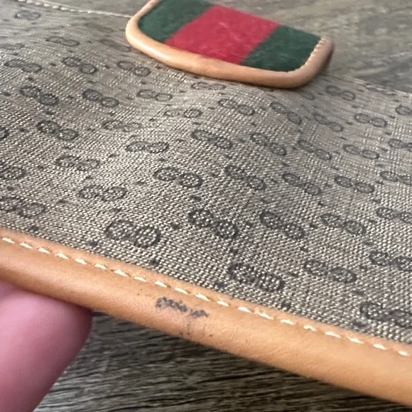 Gucci Beige Monogram Clutch with Red and Green Accent - Picture 8 of 8